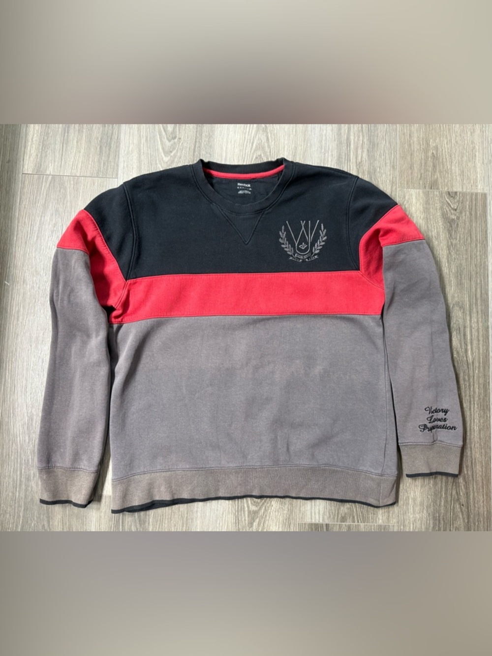 Reebok Men’s John Hall Basketball Black/Red/Gray Colorblock Crewneck Sweatshirt